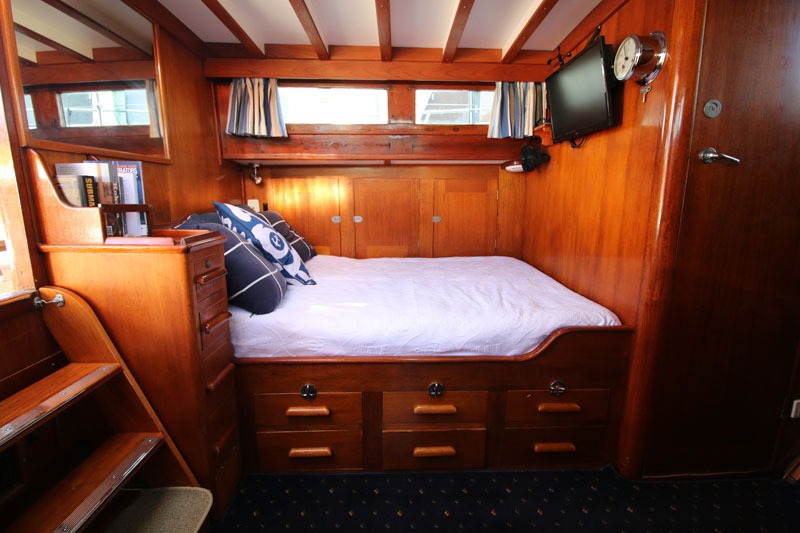 Master-Stateroom-image-3