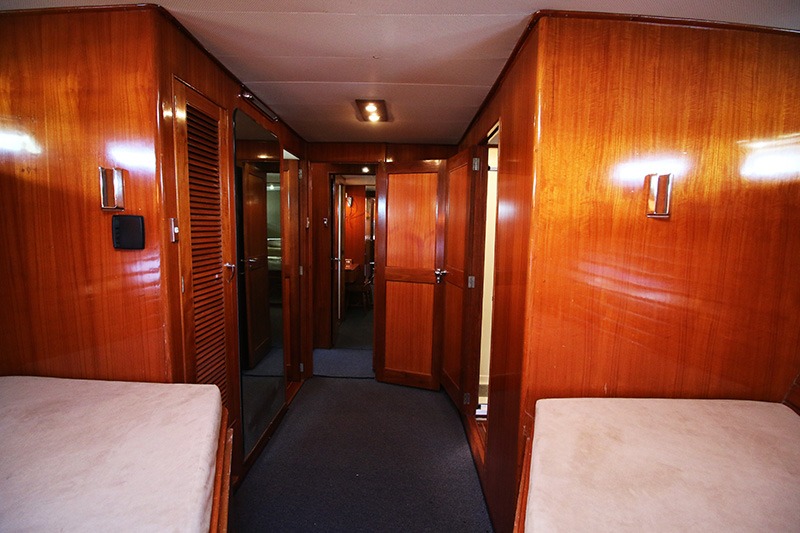 Forward-guests-cabin-2