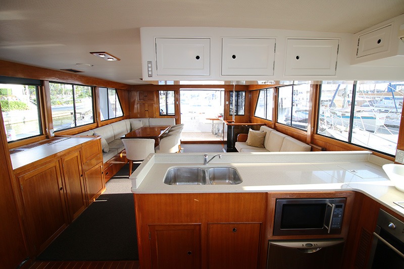 Saloon-facing-aft