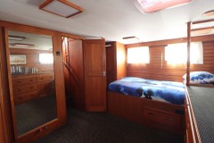 Master cabin starboard side