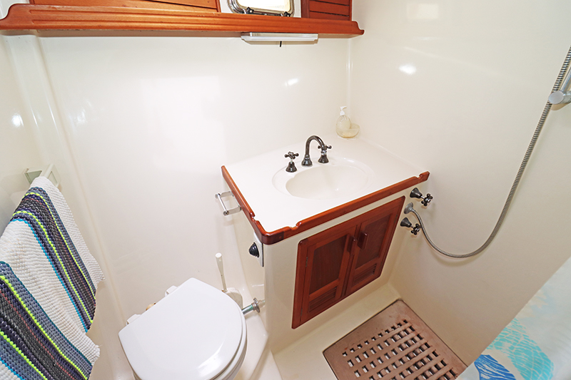Forward Bathroom 4